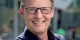 De school in zijn wijk: over samenwerking tussen scholen De school in zijn wijk: over samenwerking tussen scholen