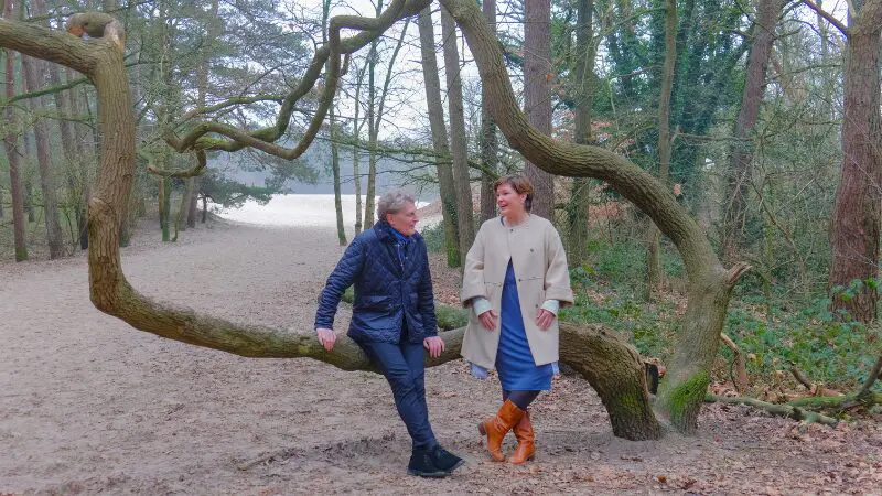 Sabya van Elswijk en Edwin Kaats zittend